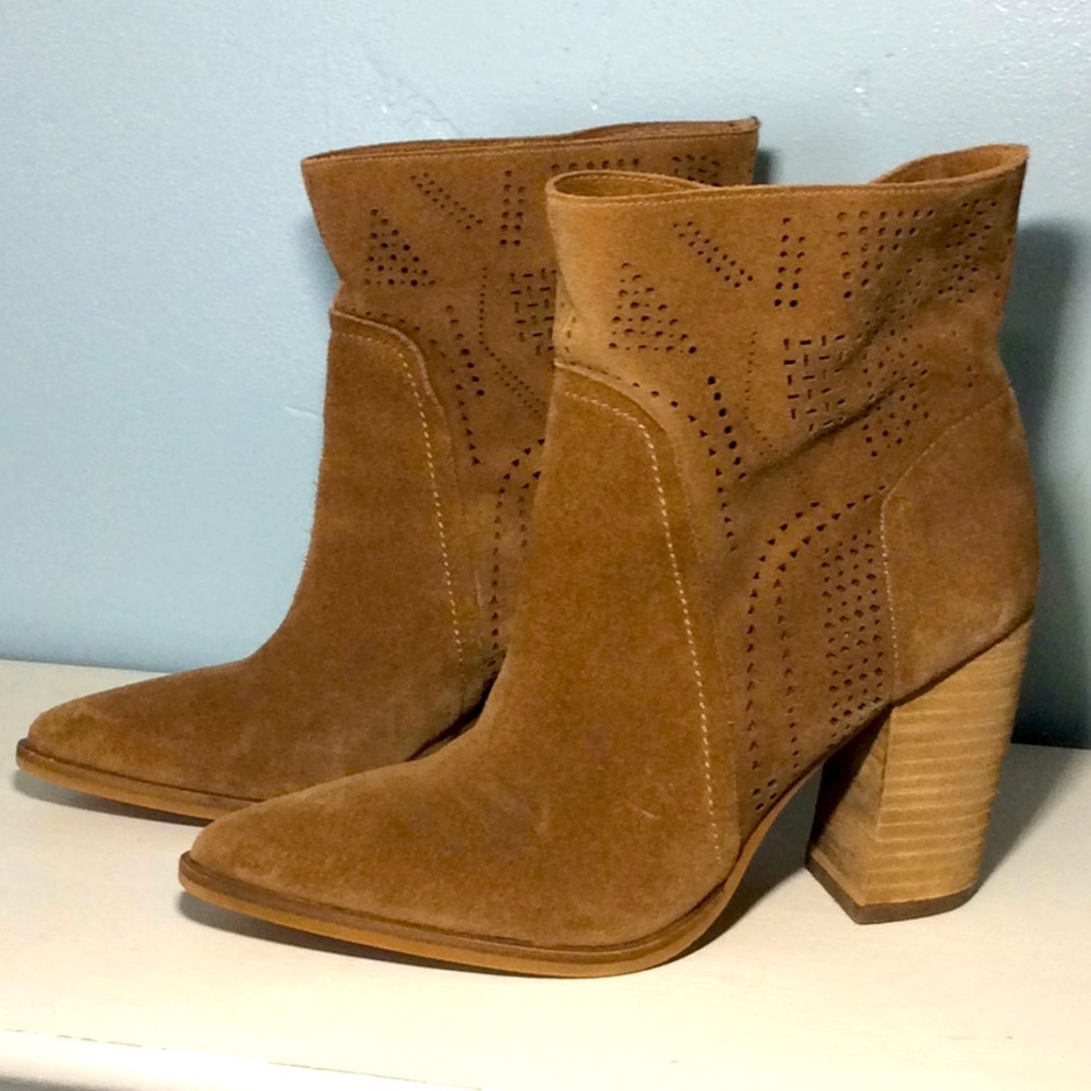 Vince Camuto Bootie